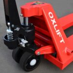 Фото 12 - OX 50-L1500 Длинновильная гидравлическая тележка OXLIFT 1,5 м 5000 кг.