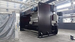 Фото 7 - MetalTec HBC 250/3200 листогибочные гидравлические прессы с ЧПУ большого тоннажа.