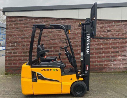 Вилочный погрузчик Hyundai 20BT-9U