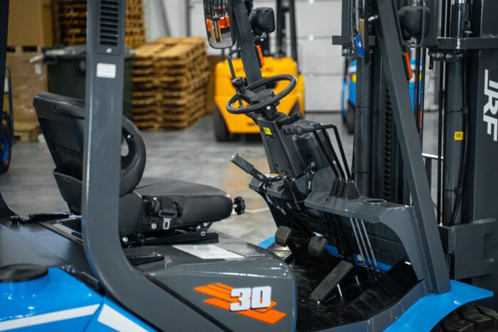 Фото 7 - Вилочный погрузчик TRF D30-3M.